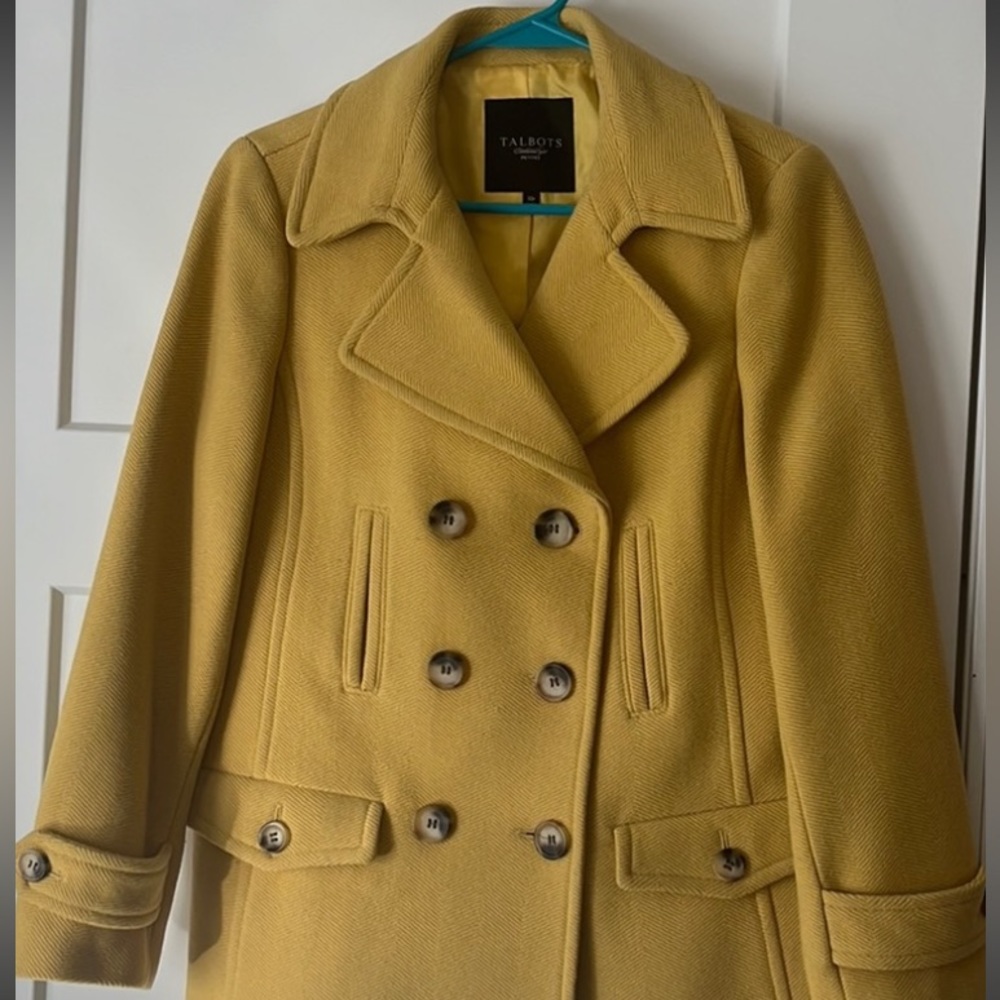 Talbots SZ 10P 80% wool double breasted winter coat. Preowned, great condition.